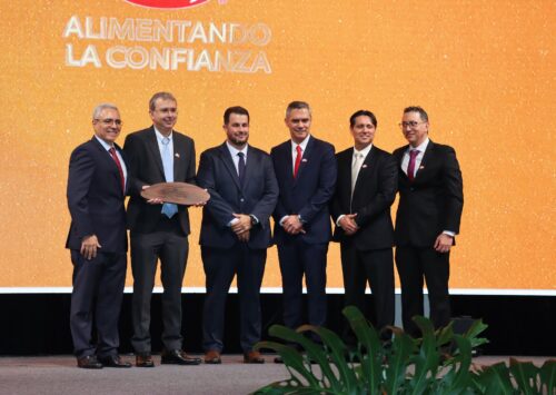 CAO reconoce a SOFÍA por sus 50 años de trayectoria y aporte a la producción nacional